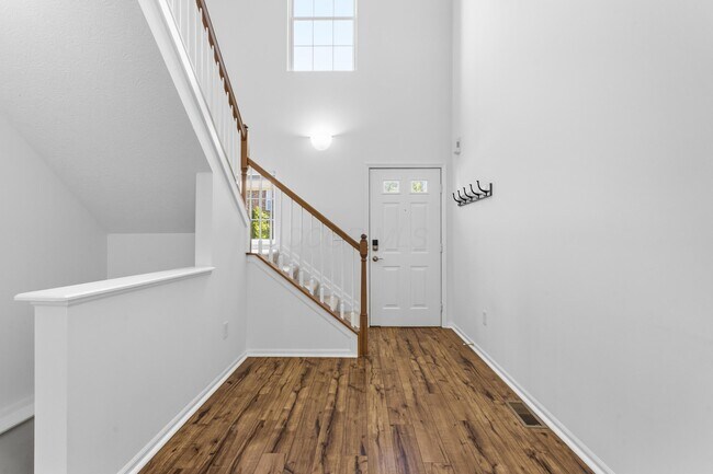 Building Photo - 1113 Green Knoll Dr
