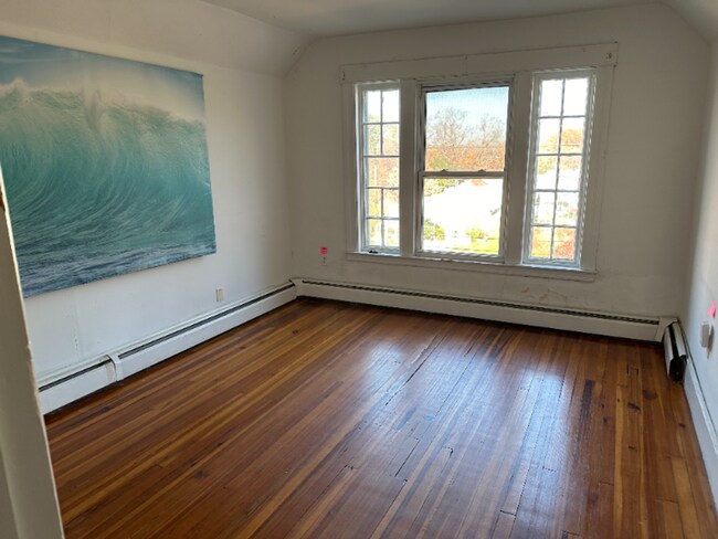 Building Photo - Renovated Beautiful 2BR Near Yale - Science Hill