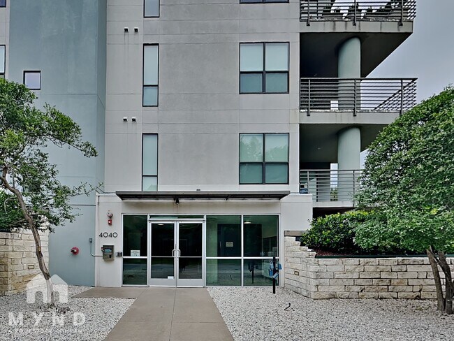 Building Photo - 4040 N Hall St