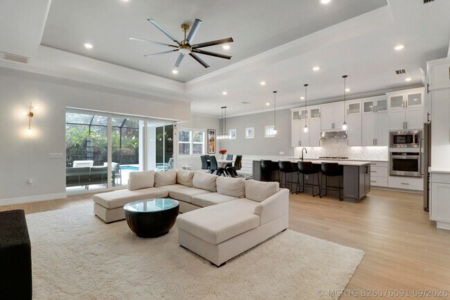 Building Photo - 10909 Stellar Cir