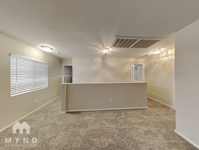 Building Photo - 12622 W Myer Ln