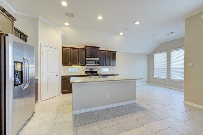 Building Photo - 6519 Point Hollow Ln