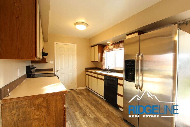 Building Photo - 4112 4th Ave S