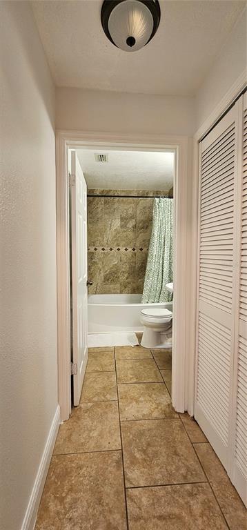 Building Photo - 8821 Coral Palms Ct
