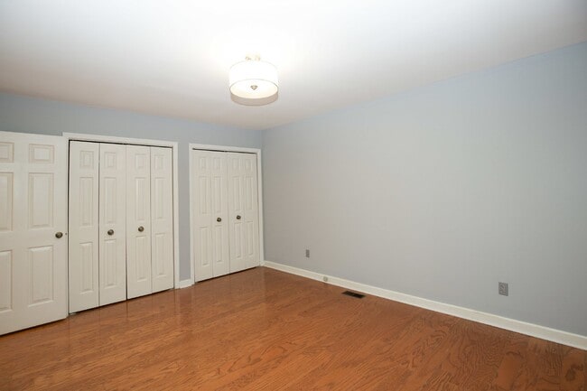 Building Photo - Cottage life in Southern Pines