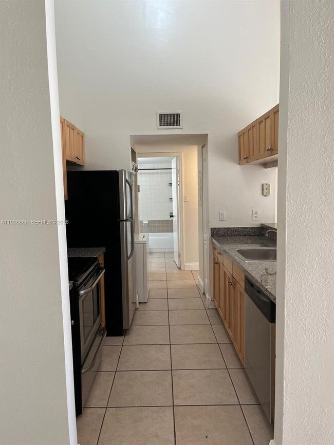 Building Photo - 10451 SW 157th Pl