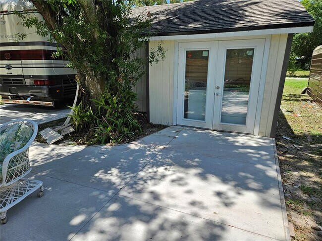 Building Photo - 15308 Fruitville Rd