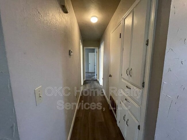 Building Photo - 3603 Willow Springs Dr