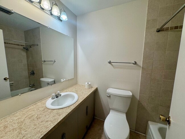 Building Photo - West Lafayette Schools Beautiful Home, Att...