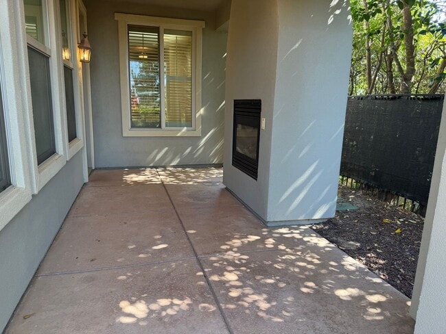 Building Photo - 1014 Gamay Dr