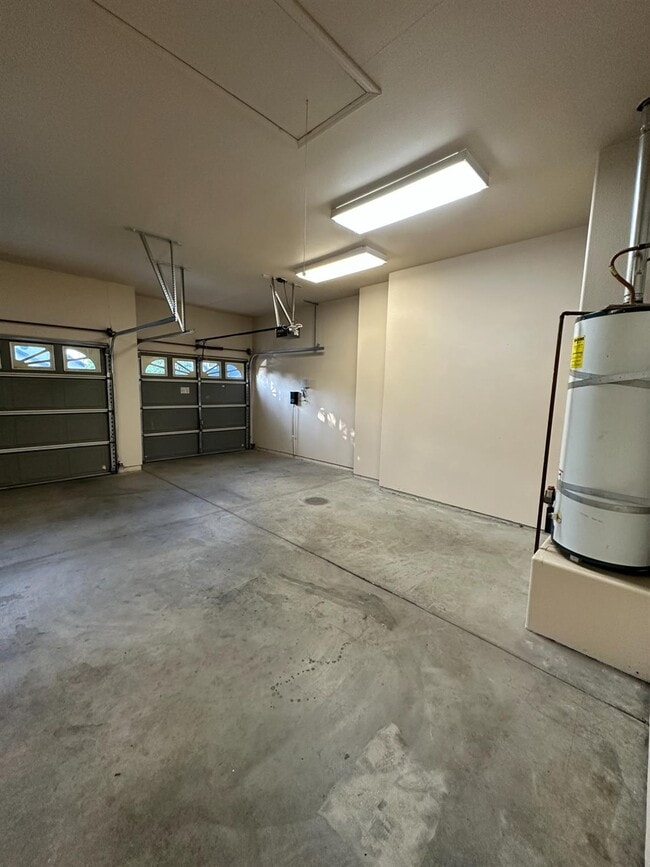 Building Photo - 535 W Decatur Ave