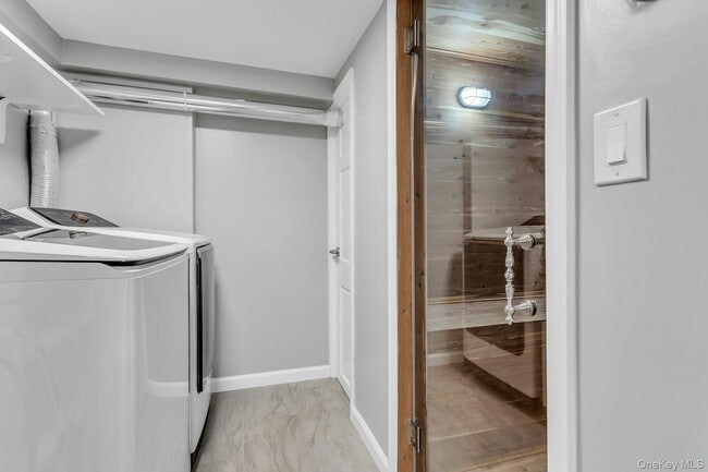 Building Photo - 21 Buttonwood Dr