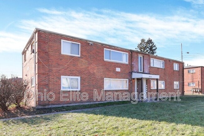 Building Photo - 3605 Cushing Dr