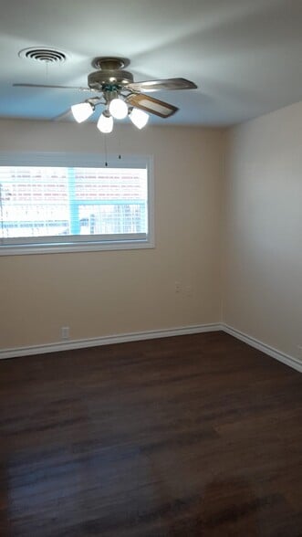 Building Photo - 4205 52nd St