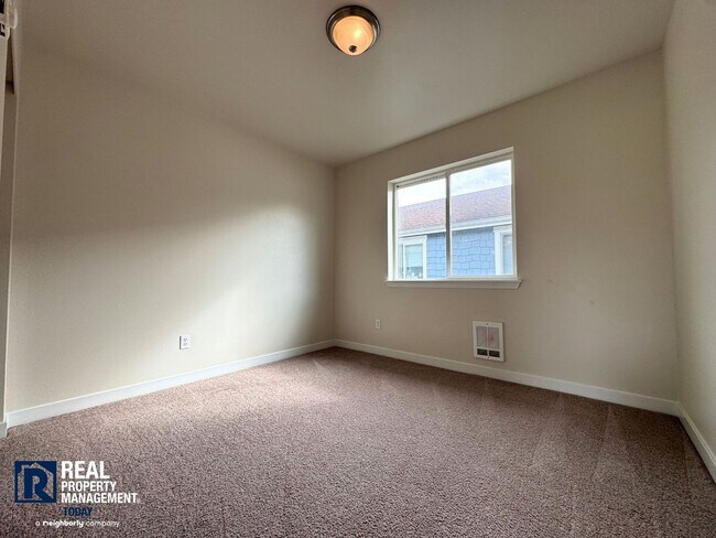 Building Photo - Al-Murayri - 4523 (Cascade Group)