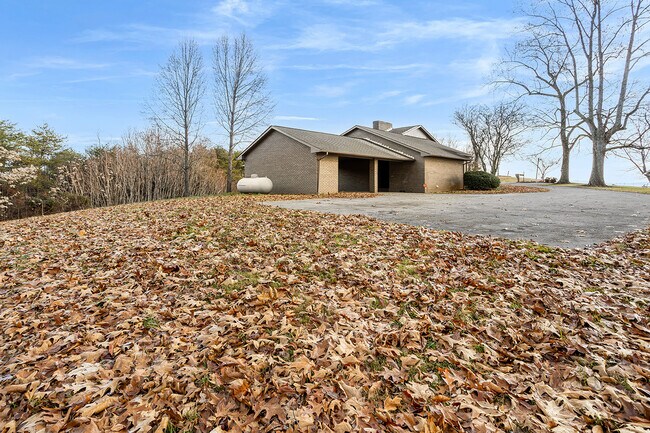 Building Photo - 274 Elkins Rd