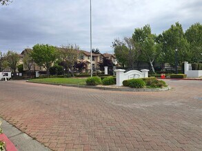 Building Photo - Beautifully Remodeled Tri Story Home located in a Gated Community ...