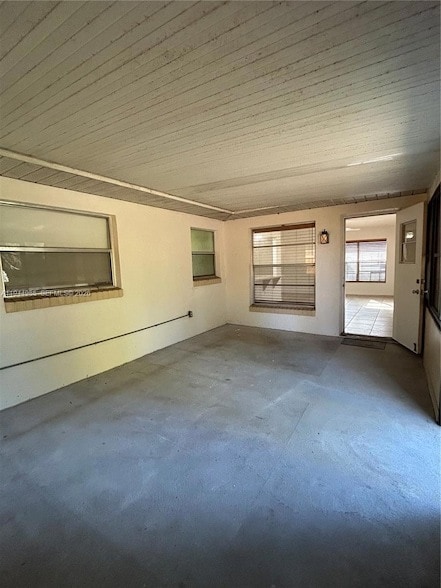 Building Photo - 4201 Navarre Ave