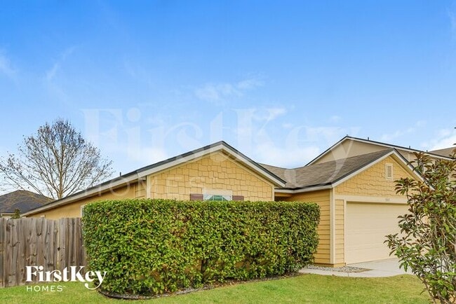 Building Photo - 3843 Falcon Crest Dr