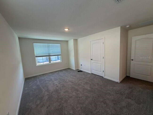 Building Photo - 6602 Leo Ln