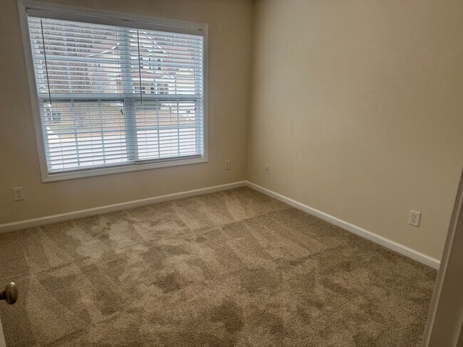 Building Photo - Charming 4br/2.5ba in SE Raleigh, Avail Now!