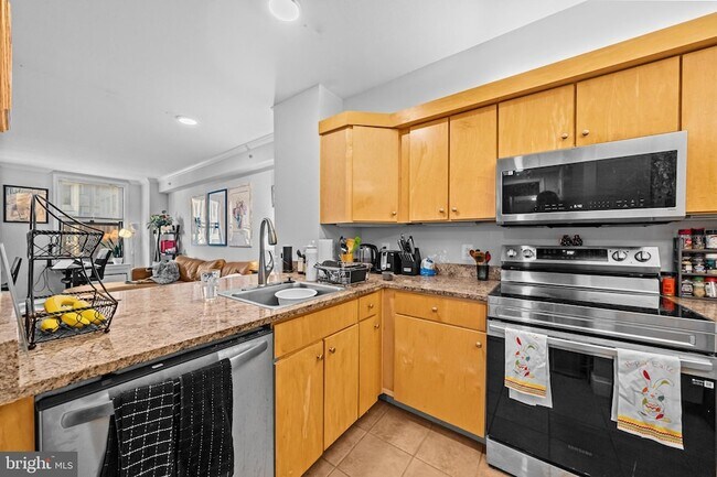 Building Photo - 631 D St NW