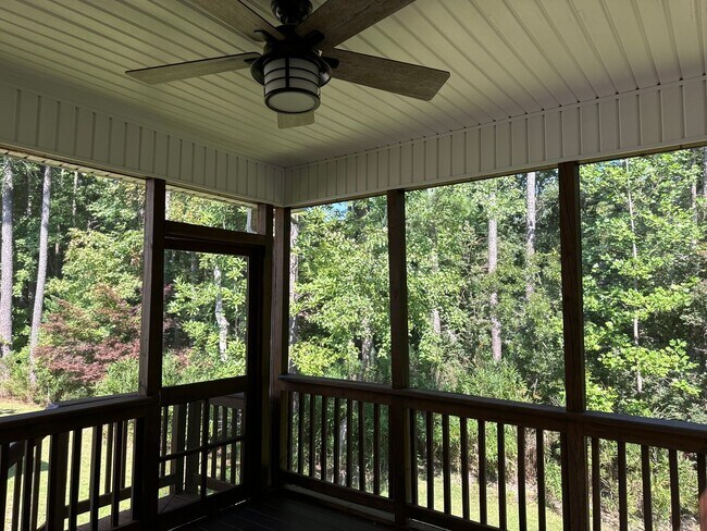Building Photo - CAROLINA LAKES