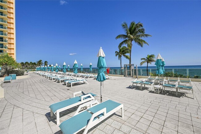 Building Photo - 2501 S Ocean Dr