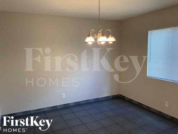 Building Photo - 5784 Strawberry Lakes Cir