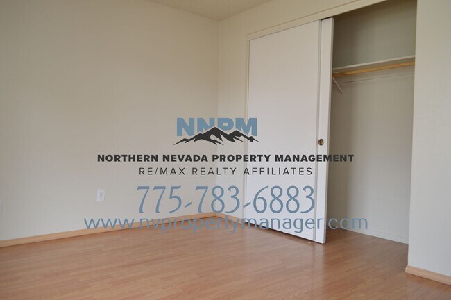Building Photo - 4 Bed ~ 2 Bath ~ Large Home on Corner lot off of S McCarren in Donner Springs Neighborhood~ FOR RENT