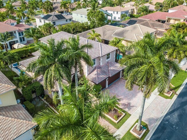 Building Photo - 3182 SW 189th Ave