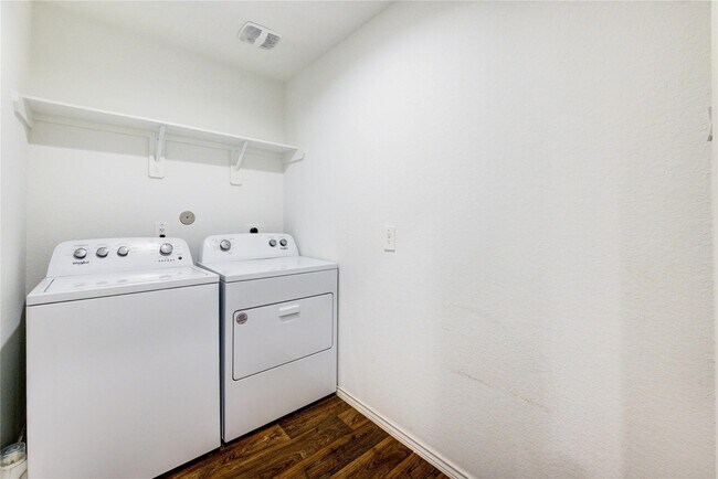 Building Photo - 21577 Starry Night Dr