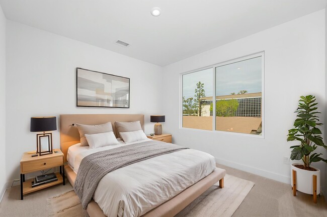 Building Photo - Available now! Brand New 4 Bedroom Townhom...