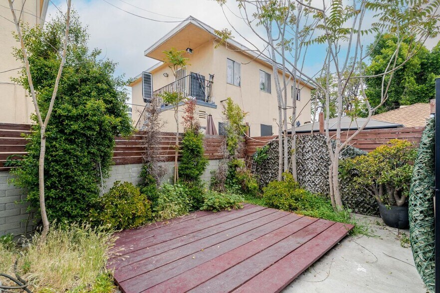 Building Photo - 5630 Craner Ave