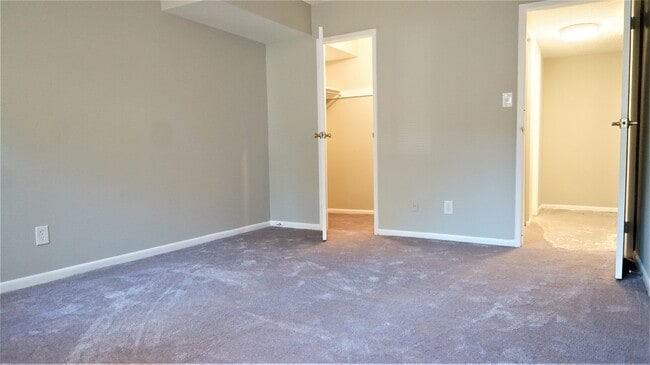 Building Photo - 11818 Breton Ct