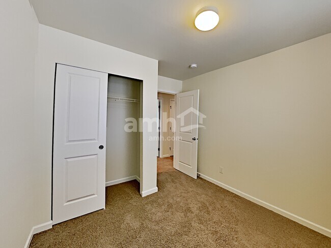 Building Photo - 1986 NW 22nd St