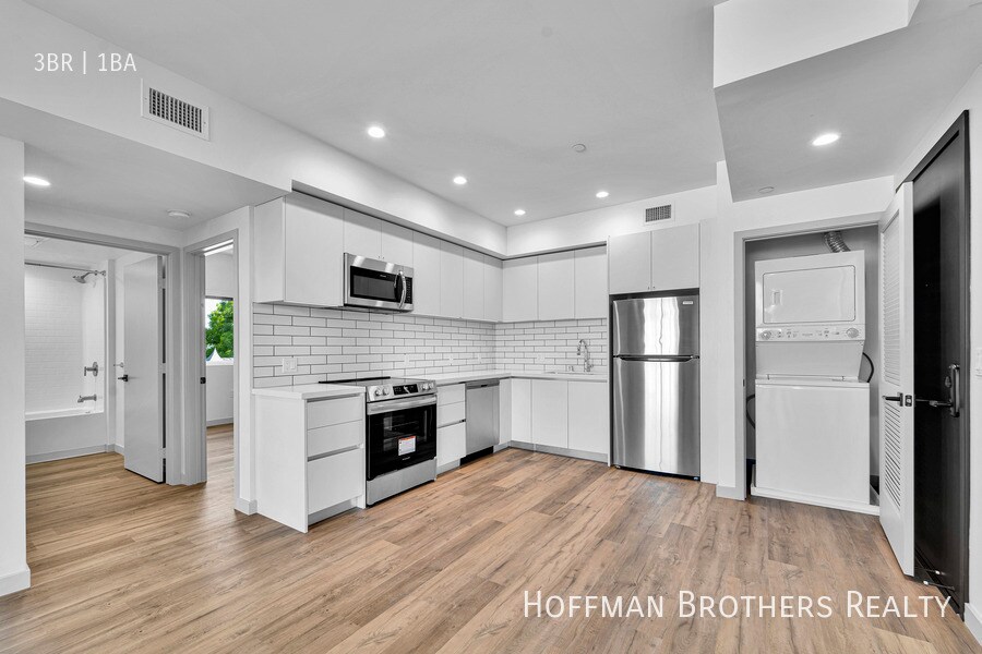 Building Photo - 1240 Magnolia Ave