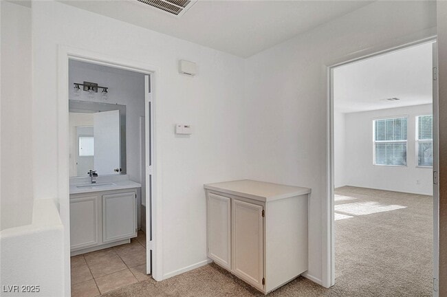 Building Photo - 2431 Lilac Cove St