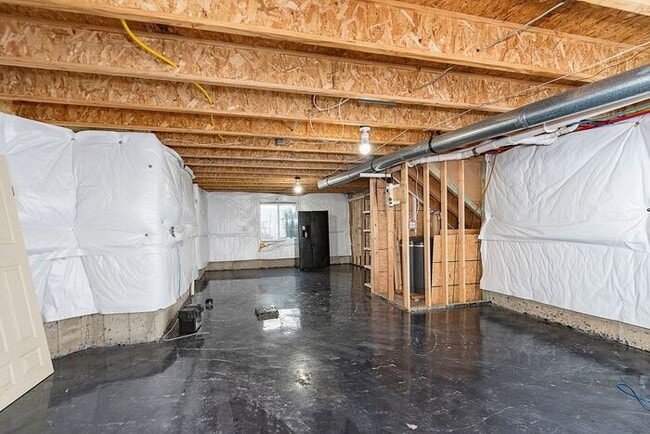 Building Photo - 4 Bedroom Home With Pond View in Top Rated...