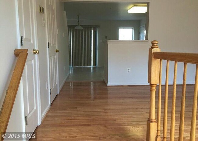 Building Photo - Application Fee Waived For Fall! A spaciou...