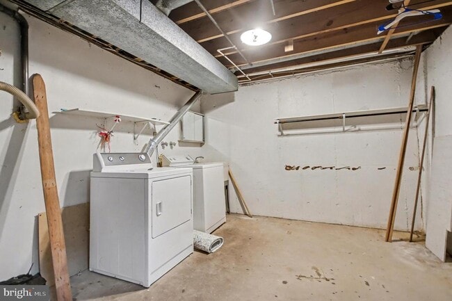 Building Photo - 1729 Dana St