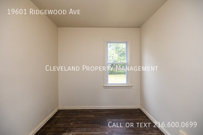 Building Photo - 19601 Ridgewood Ave