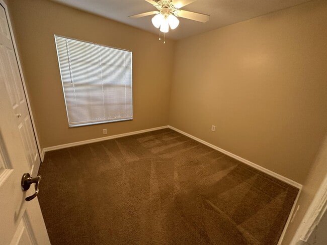 Building Photo - 2901-2933 33rd St SW