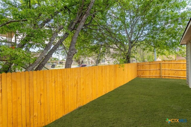 Building Photo - 513 Hudson St