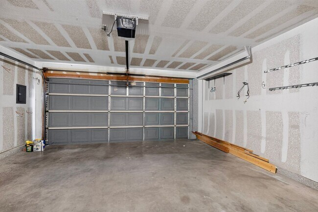 Building Photo - 7817 Sunrose Dr NW