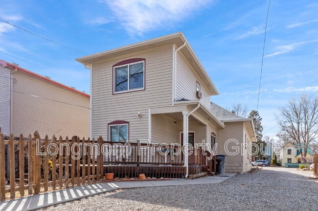 Building Photo - 632 Bross St