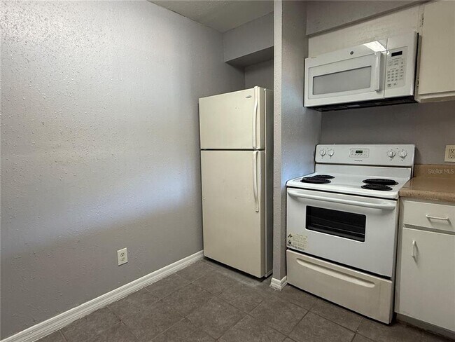 Building Photo - 425 Wymore Rd