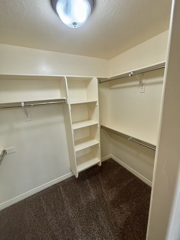 Building Photo - 215 1135 S