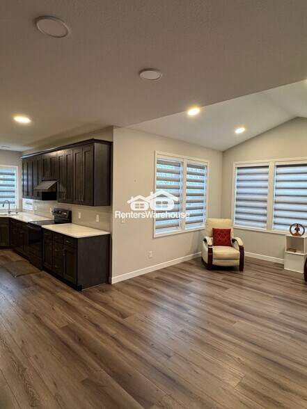 Building Photo - 17955 Headwaters Dr