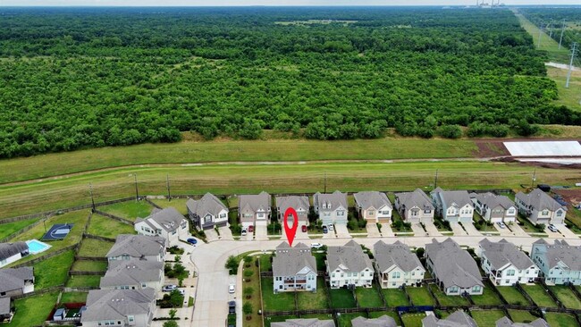 Building Photo - 2518 Terrace Point Dr